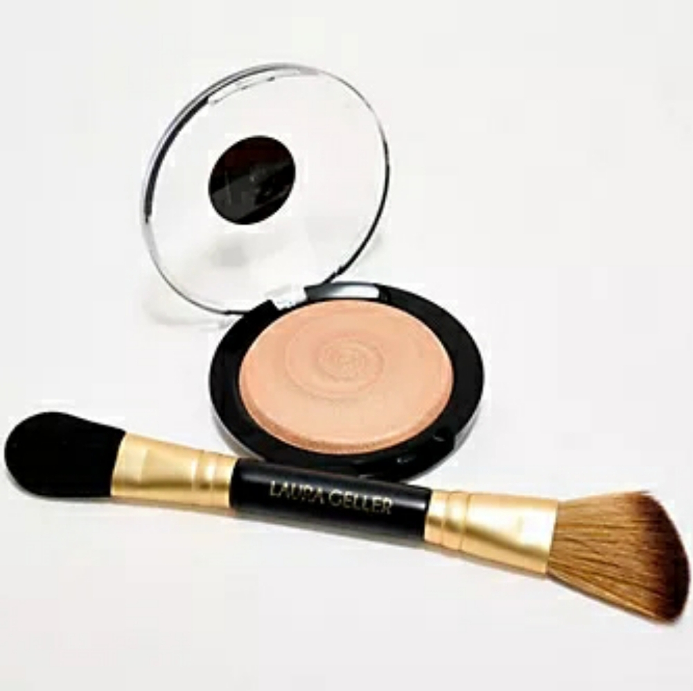 Beige Pressed Powder with Dual-Ended Brush